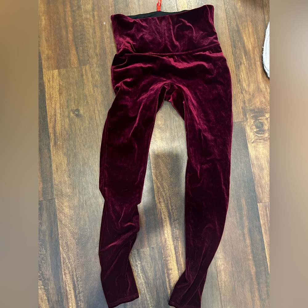 SPANX Velvet Leggings in Deep Burgundy